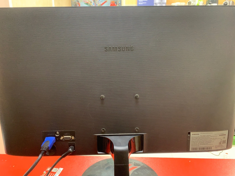 Монитор Samsung S24F350FHI